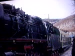 Baureihe 50 622 mit einem Sonderzug im Bahnhof Oberkochen. Das Video wurde im Winter von 1994 gefilmt. Hier bei der Abfahrt nchster Halt war Aalen.